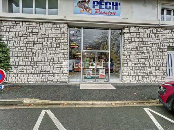 Achat local commercial près de SAUMUR - 268 m² - 365 750 €