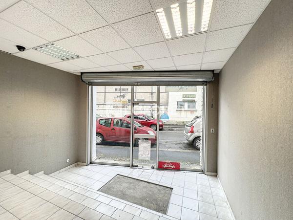 Achat local commercial près de SAUMUR - 268 m² - 365 750 €