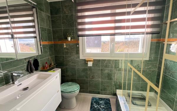 Maison à vendre    5 pièces • 151 m2 Rostrenen