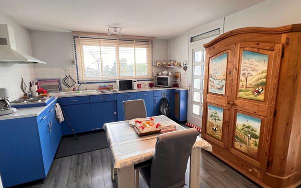 Maison à vendre    5 pièces • 151 m2 Rostrenen