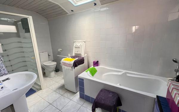 Maison à vendre    5 pièces • 151 m2 Rostrenen