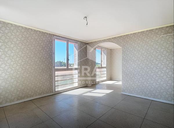 Appartement de type 4 avec cave privative dans une résidence fermée