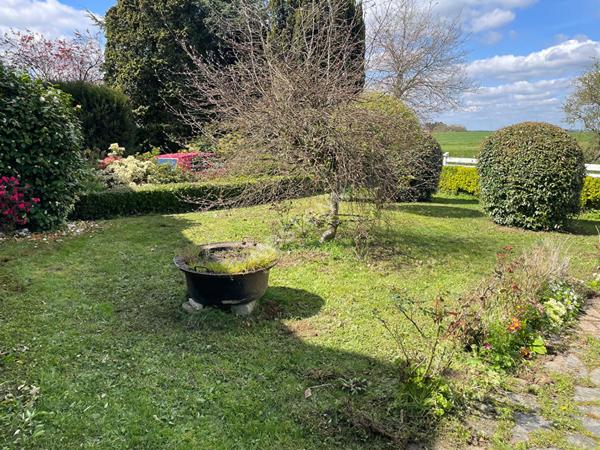 Maison de 8 pieces a Taupont (56800)