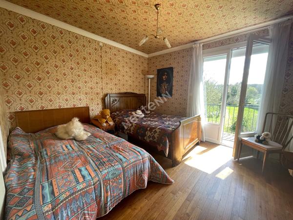 Maison de 8 pieces a Taupont (56800)