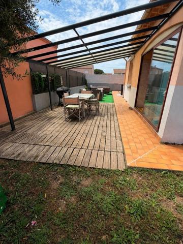 Maison à vendre 4 pièces VIAS