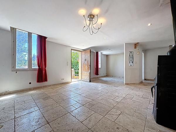 Maison à ORANGE d'environ 76m²