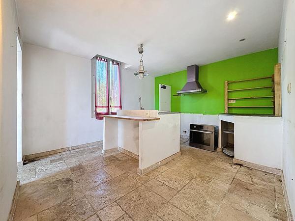 Maison à ORANGE d'environ 76m²