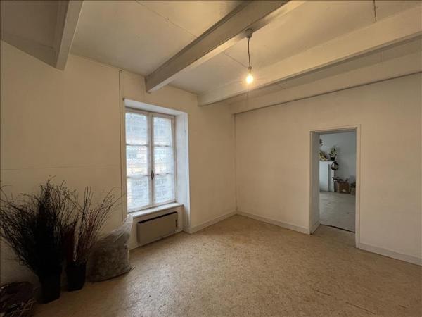 Immeuble à vendre |  Guiscriff |  100 m²