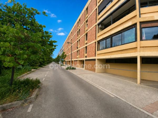Appartement 2 pièces 53m2 avec loggia et parking à BALARUC LES BAINS (34)