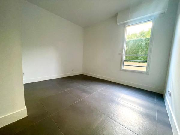 ✨ Appartement 2 pièces avec jardin, grande terrasse et parking – Résidence de standing avec piscine – Antibes