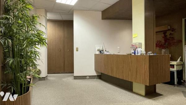 Paris 9e - Rue La Fayette - local commercial 120m²