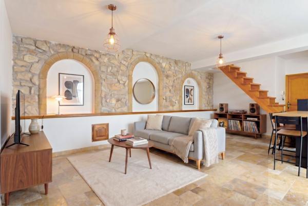 Maison
         3 pièces
        - 90 m² Exclusivité 229 000 € *