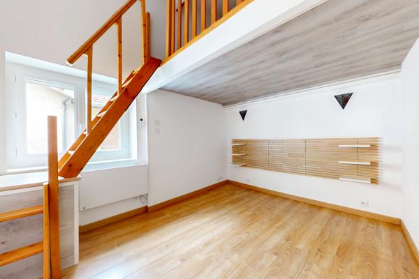 Maison
         3 pièces
        - 90 m² Exclusivité 229 000 € *