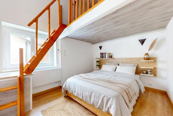 Maison
         3 pièces
        - 90 m² Exclusivité 229 000 € *