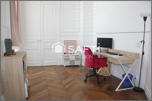 PLUS QU'UN APPARTEMENT : EN REZ-DE-CHAUSSEE AVEC 3 CHAMBRES, TERRASSE ET JARDIN CLOS