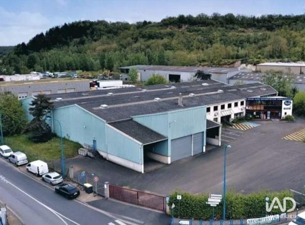 Location local d’activité 2 820 m² Étampes