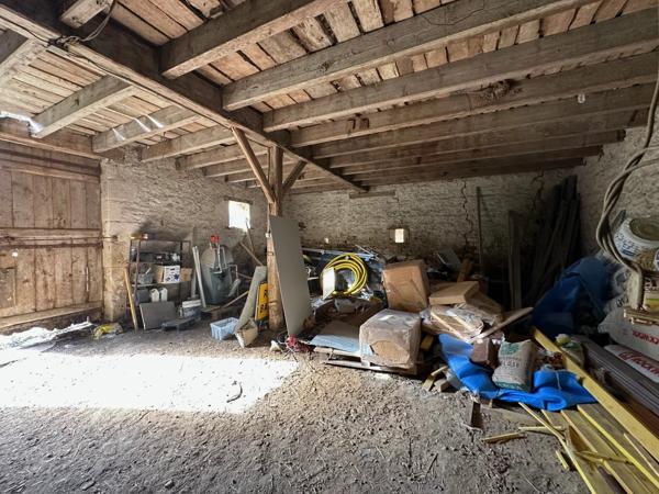Vente                                                      Maison de village
                        
                     4 pièces                      115 m2                     à Joussé