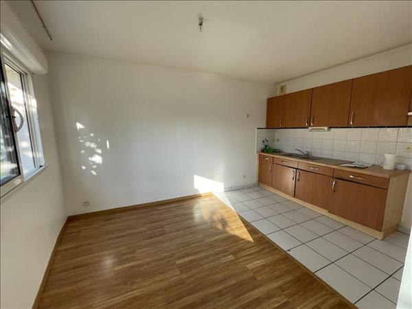 Appartement à louer 796 € CC St-Paul-lès-Dax 4 p 87 m² DPE C