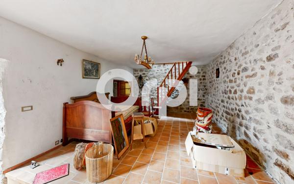 Maison à vendre    7 pièces •  Ruoms