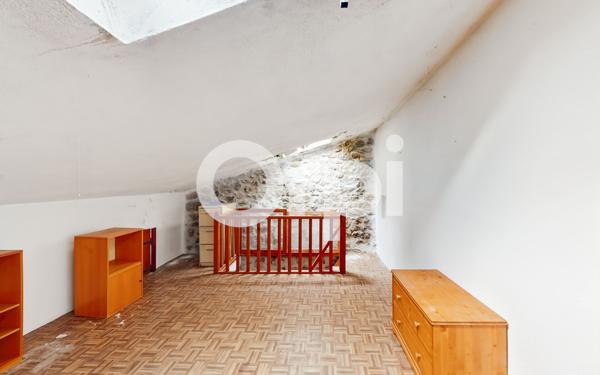 Maison à vendre    7 pièces •  Ruoms