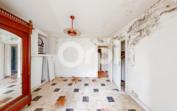 Maison à vendre    7 pièces •  Ruoms