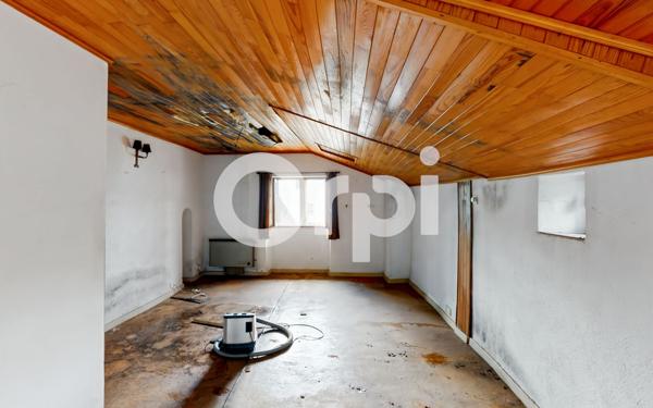 Maison à vendre    7 pièces •  Ruoms