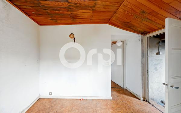 Maison à vendre    7 pièces •  Ruoms