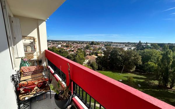 Appartement à vendre    4 pièces •  Talence