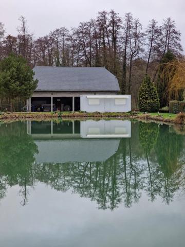 Vente                                                      Terrain
                        
                                         9231 m2                     à Houry