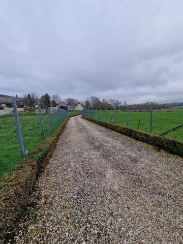 Vente                                                      Terrain
                        
                                         9231 m2                     à Houry