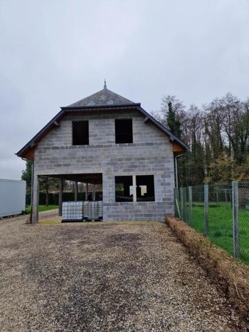 Vente                                                      Terrain
                        
                                         9231 m2                     à Houry