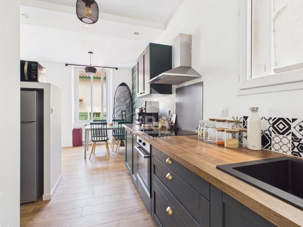 Vente - Biarritz Hyper Centre  - T2 cosy sans travaux à prévoir - coup de coeur assuré !