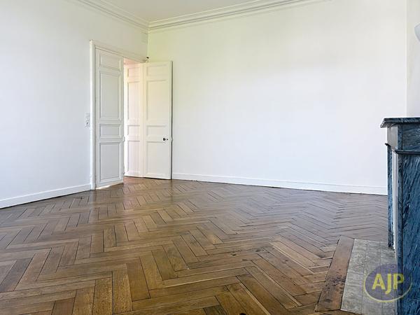 Appartement à louer Chateaubriant : 4 pièces, 113m² avec 3 chambre(s) à 800€ - AJP Immobilier Châteaubriant