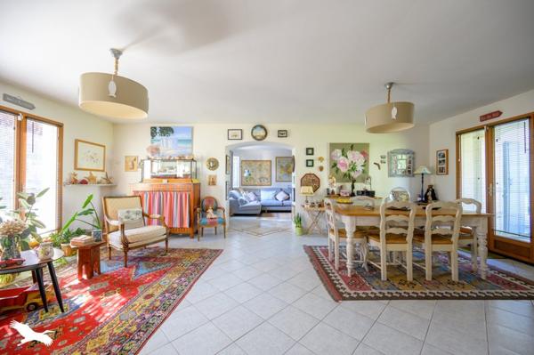 Maison à vendre |                                       Lagord |                                        7 pièces  |  195 m²