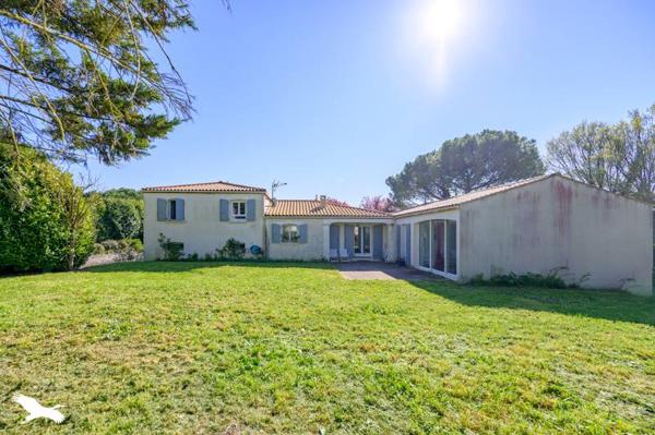 Maison à vendre |                                       Lagord |                                        7 pièces  |  195 m²