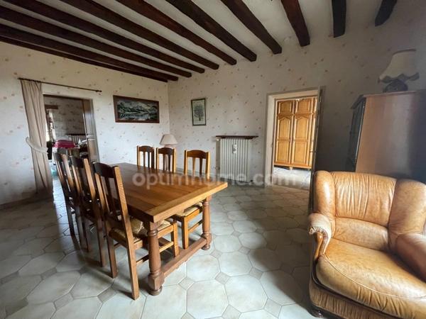Maison, étang, dépendances, jardin  sur 8853 m2 de parcelle