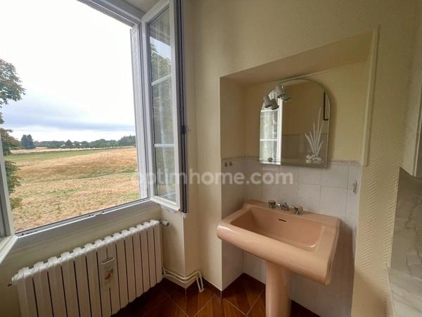 Maison, étang, dépendances, jardin  sur 8853 m2 de parcelle