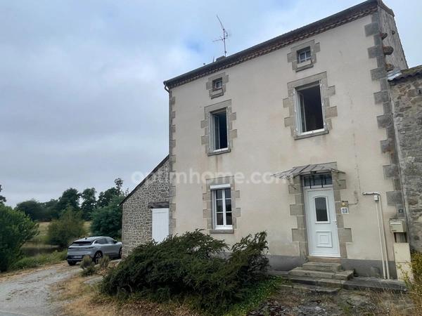 Maison, étang, dépendances, jardin  sur 8853 m2 de parcelle