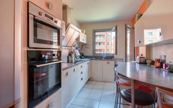 Appartement T3 de 95 m² avec terrasse et possibilité garage – Lyon 6 Cité Internationale