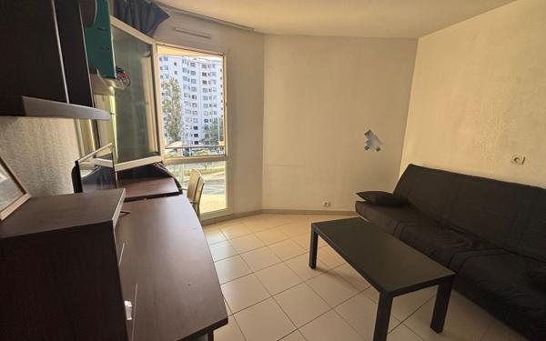 Appartement à vendre    1 pièce •  Toulon