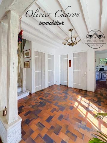 Chaumière 8P de 305m2 utiles sur 1579m2 de terrain avec garage