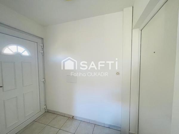 À VENDRE – AU 2EME ÉTAGE SPACIEUX APPARTEMENT 110M2 / INVESTISSEMENT LOCATIF AVEC RENTABILITÉ IMMÉDIATE  + JARDIN + 2 GARAGES – GANDRANGE (57175)