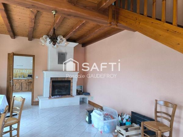 Maison familiale avec beaux volumes et hangar de plus de 160 m² – Chérac, entre Cognac et Chaniers