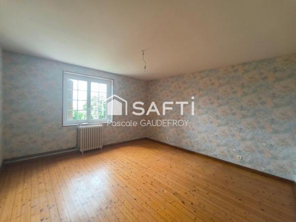 Maison familiale avec beaux volumes et hangar de plus de 160 m² – Chérac, entre Cognac et Chaniers