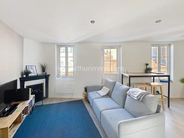 Location                                                      Appartement
                        
                     2 pièces                      40 m2                     à Clermont-Ferrand