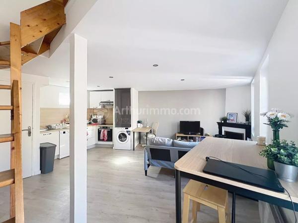 Location                                                      Appartement
                        
                     2 pièces                      40 m2                     à Clermont-Ferrand