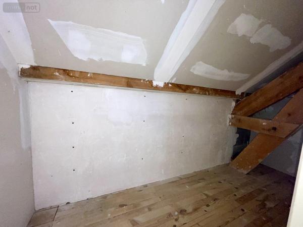 Maison à vendre à Saint-Chély-d'Apcher en Lozère (48200), ref : 48032-223