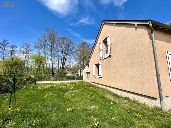 Maison à vendre à Saint-Chély-d'Apcher en Lozère (48200), ref : 48032-223