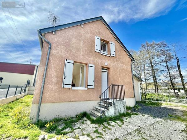 Maison à vendre à Saint-Chély-d'Apcher en Lozère (48200), ref : 48032-223