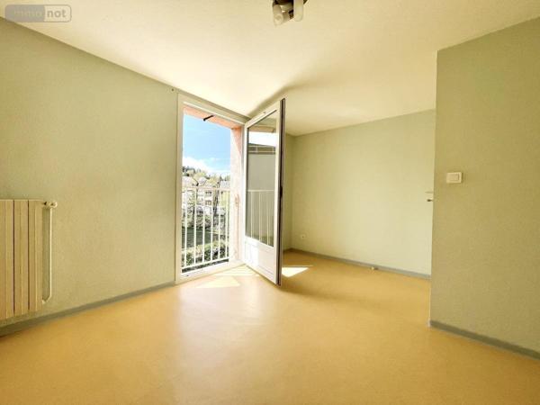 Maison à vendre à Saint-Chély-d'Apcher en Lozère (48200), ref : 48032-223